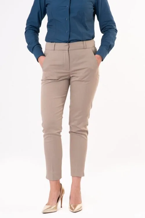 Eleganckie spodnie slim - beżowe