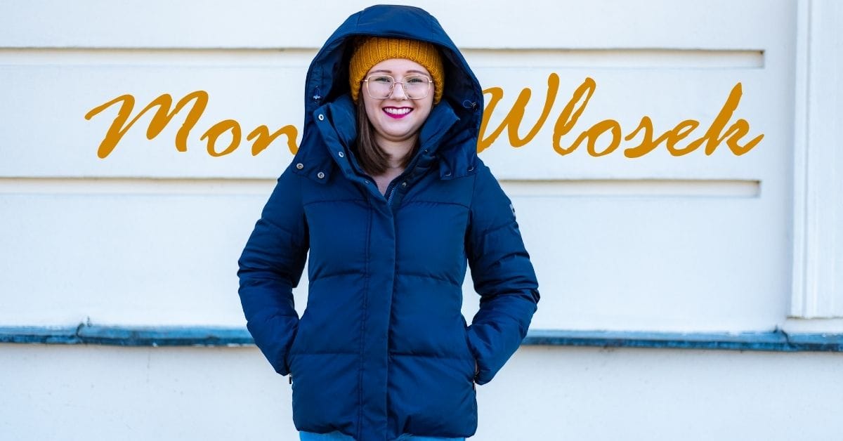 Granatowa kurtka puchowa damska z kapturem Monia Włosek – polska produkcja z naturalnym wypełnieniem